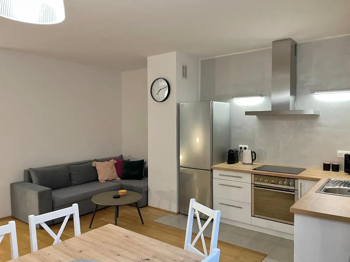 Apartament Przy Atrium Okolice Stacji Metra Rondo Onz Warschau
